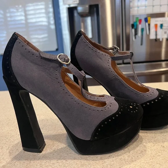 Kiss & Tell black velvet platform t-strap heels 1920s 1940s vintage style rock - Picture 4 of 9